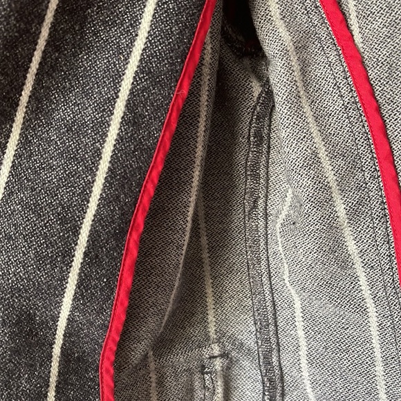 HOLLISTER CALIFORNIA 🌊❤️ - Picture 6 of 7